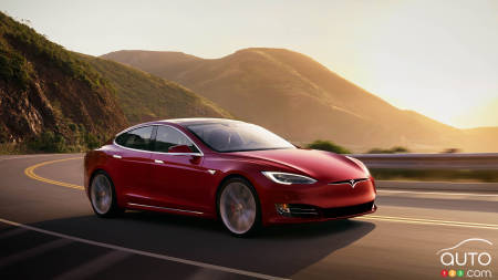 Tesla Recalls 123,000 Model S Cars